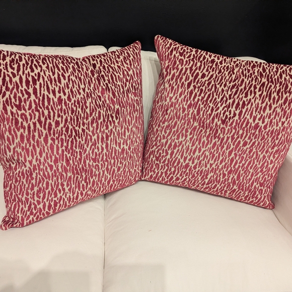 Other - Leopard Print Throw Pillow Set - Pink
